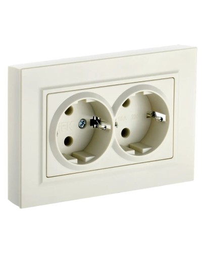 Розетка 2-местная с з/к РСш12-3-БрКр бежевый BRITE (BR-R24-16-K10-F). Розетка с заземлением с защитными шторками в сборе. IEK в Череповце