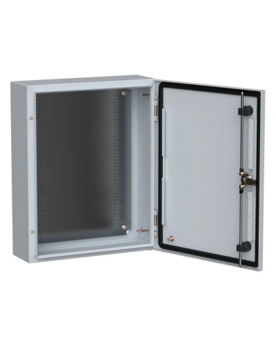 ЩМП-50.40.15 УХЛ1 IP66 500x400x150 TITAN 5 (TI5-10-N-050-040-015-66). Шкаф металлический с монтажной платой. IEK в Череповце