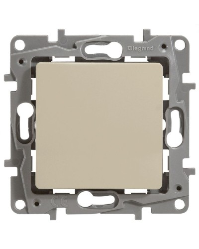 Выключатель 10AX-250В ETIKA, слоновая кость (672301). Выключатель. LegranD в Череповце